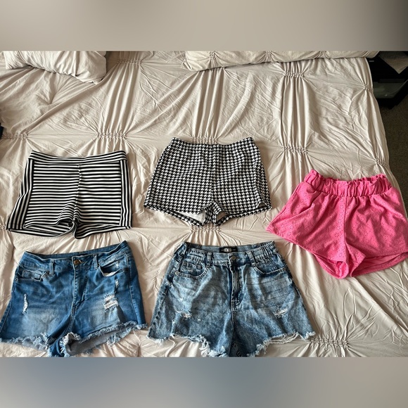 Summer Shorts Bundle! Size M - Picture 1 of 16